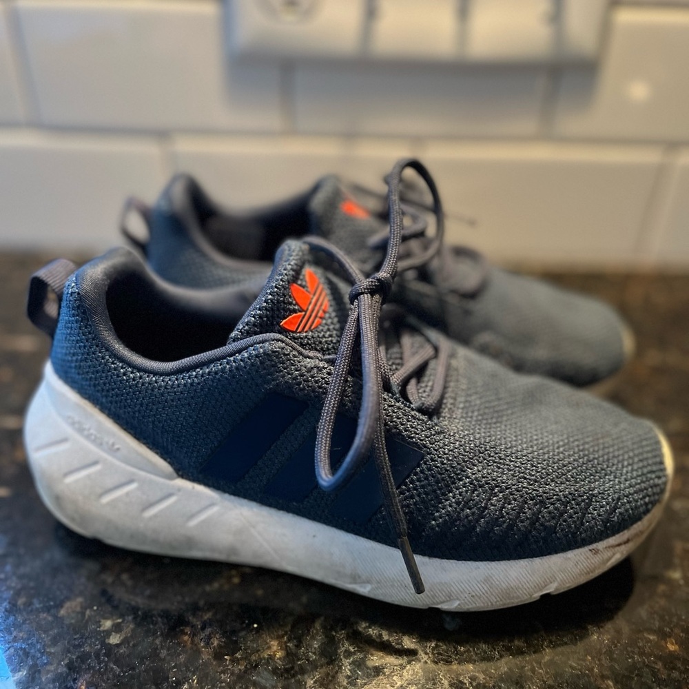 Adidas Shoes : Kids - Size 3